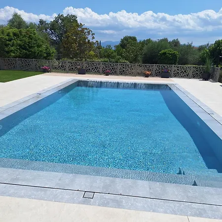Πανσιόν Pool Paradise Retreat Ερέτρια